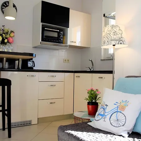 Blue Sunshine Rab Apartament