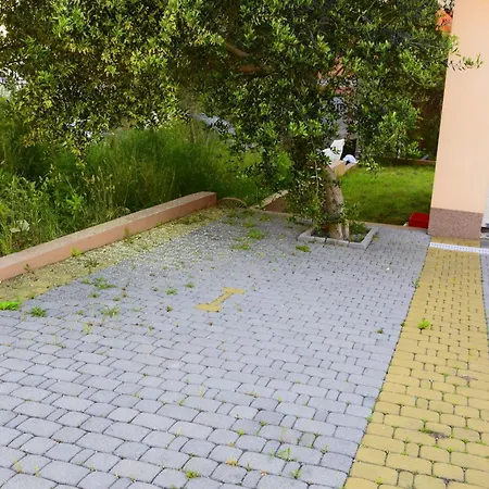 Blue Sunshine Rab Appartamento